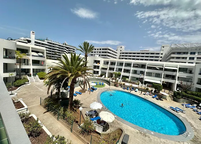 Centro Playa De Americas ארונה