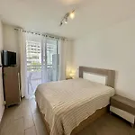 Centro Playa De Americas 公寓 阿罗纳